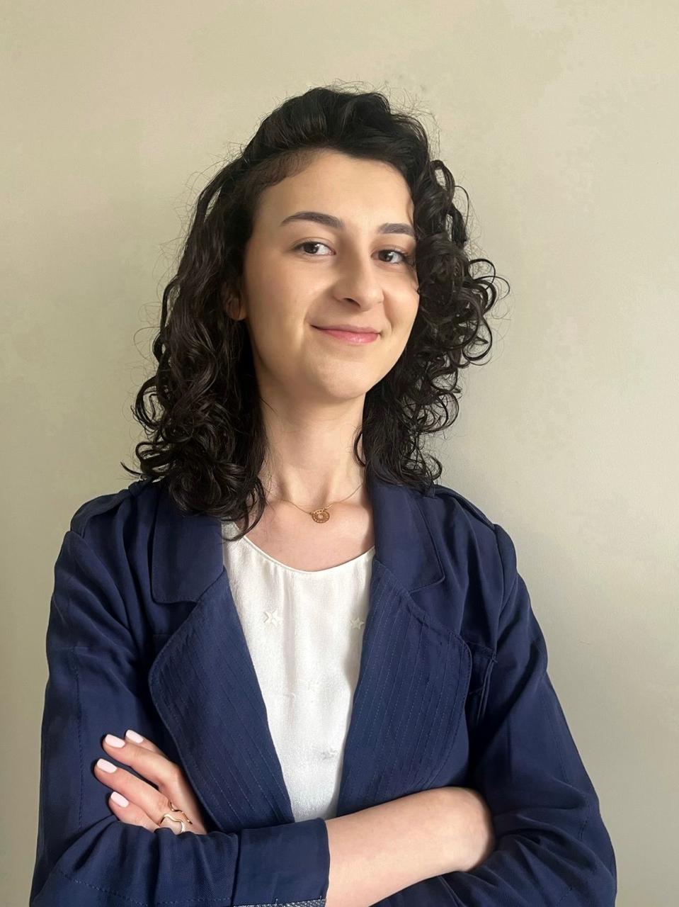 Ms. Maria Damiane